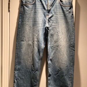 Massimo Dutti - high rise, straight leg, cropped jeans in excellent condition.